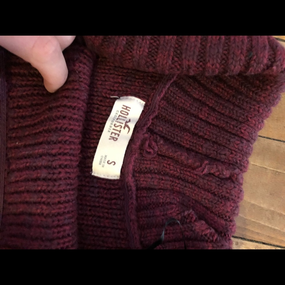 Hollister off shoulder sweater